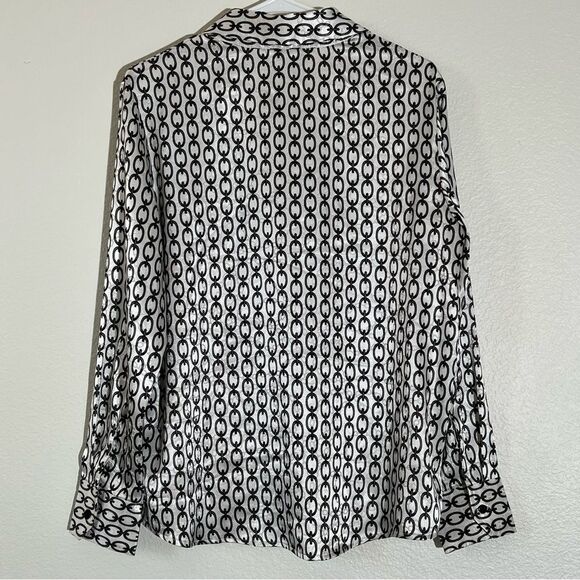 Black & White Satin Chain Print Button Down Shirt Blouse Medium - Picture 8 of 11